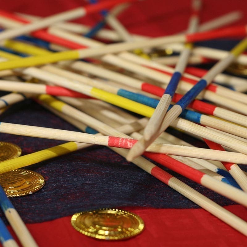 découvrez le jeu de société mikado, un classique amusant qui teste votre habileté et votre concentration ! parfait pour jouer en famille ou entre amis, plongez dans cet univers de défis et de fun.