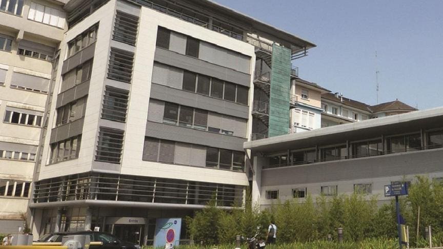 découvrez l'hôpital saint-julien en 2025 : un établissement de santé moderne engagé pour le bien-être de ses patients, offrant des soins innovants et un environnement serein. explorez nos services, technologies avancées et l'expertise de notre équipe médicale.
