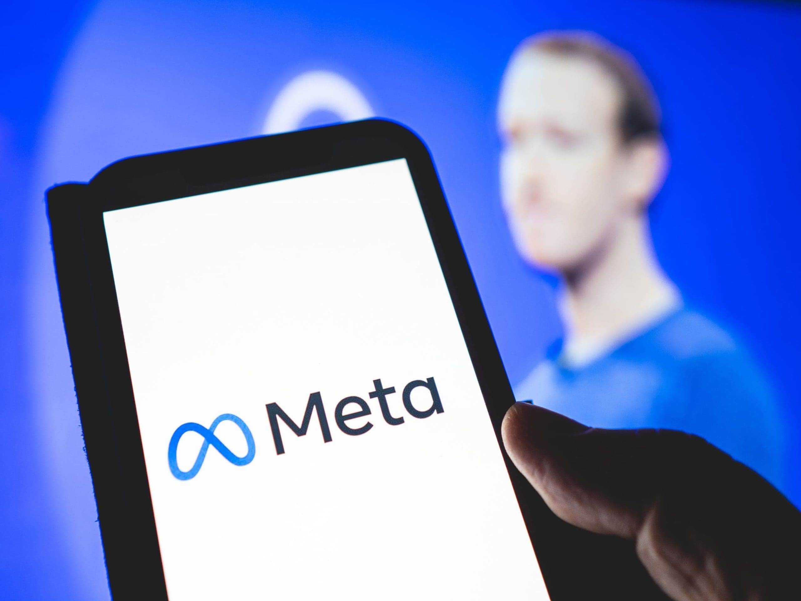découvrez comment meta, le géant de la technologie, investit 10 milliards de dollars dans une startup spécialisée en intelligence artificielle, révolutionnant ainsi le secteur et ouvrant la voie à des innovations majeures.