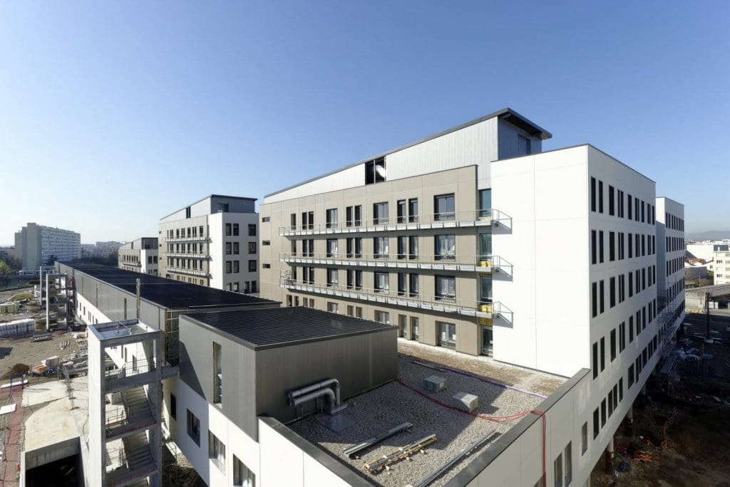 découvrez les avis clients sur le médipôle lyon-villeurbanne en 2025. informations sur la qualité des soins, l'accueil et les services proposés pour vous aider à faire le meilleur choix pour votre santé.