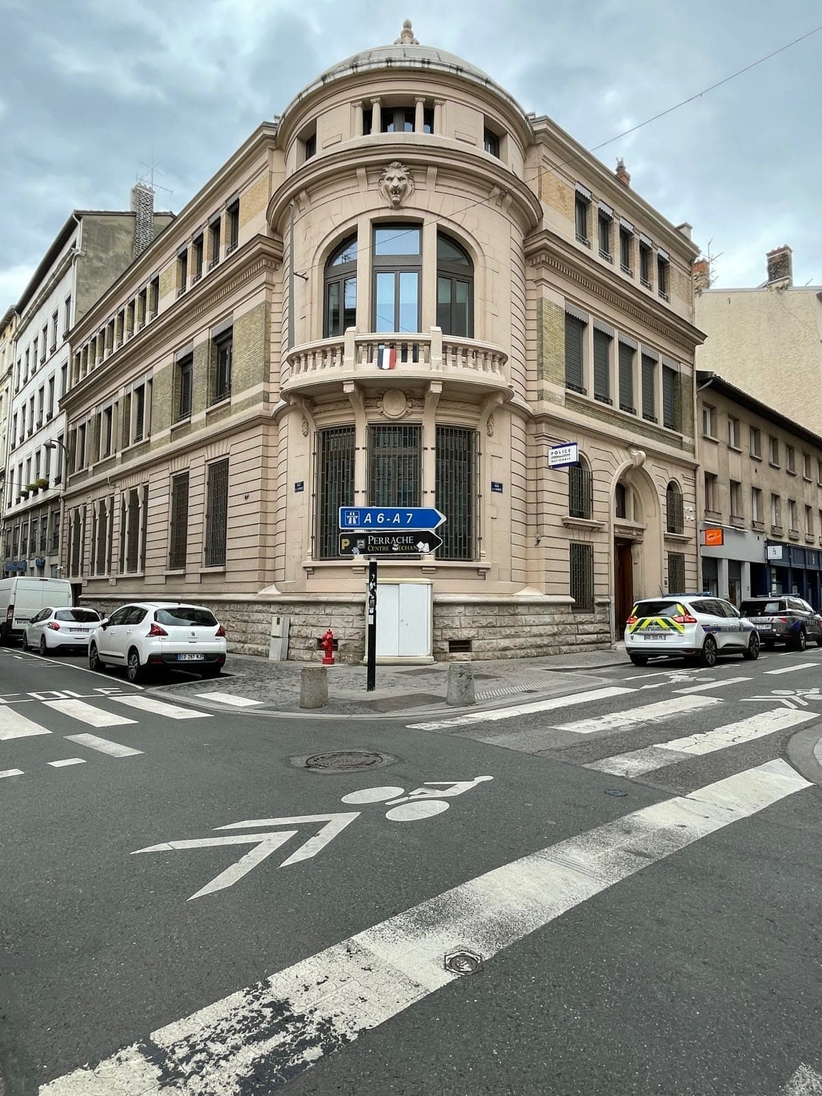 trouvez toutes les informations utiles sur le commissariat d'auchel en 2025 : horaires d'ouverture, adresse, contact, services proposés et démarches administratives. mise à jour officielle.
