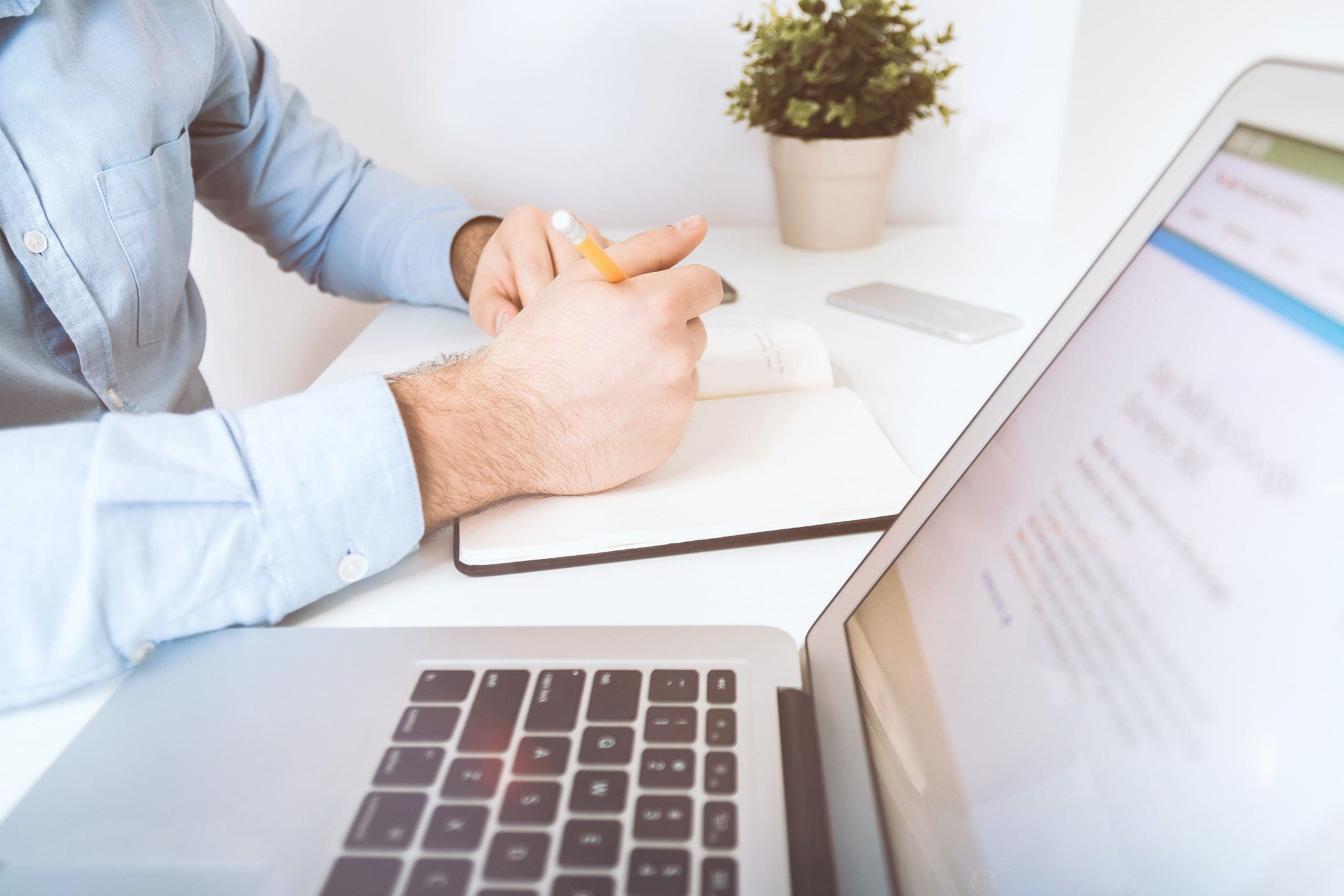 découvrez tout ce qu'il faut savoir sur la tacite reconduction en 2025 : définition, fonctionnement, avantages, inconvénients et conseils pour bien gérer vos contrats renouvelés automatiquement.
