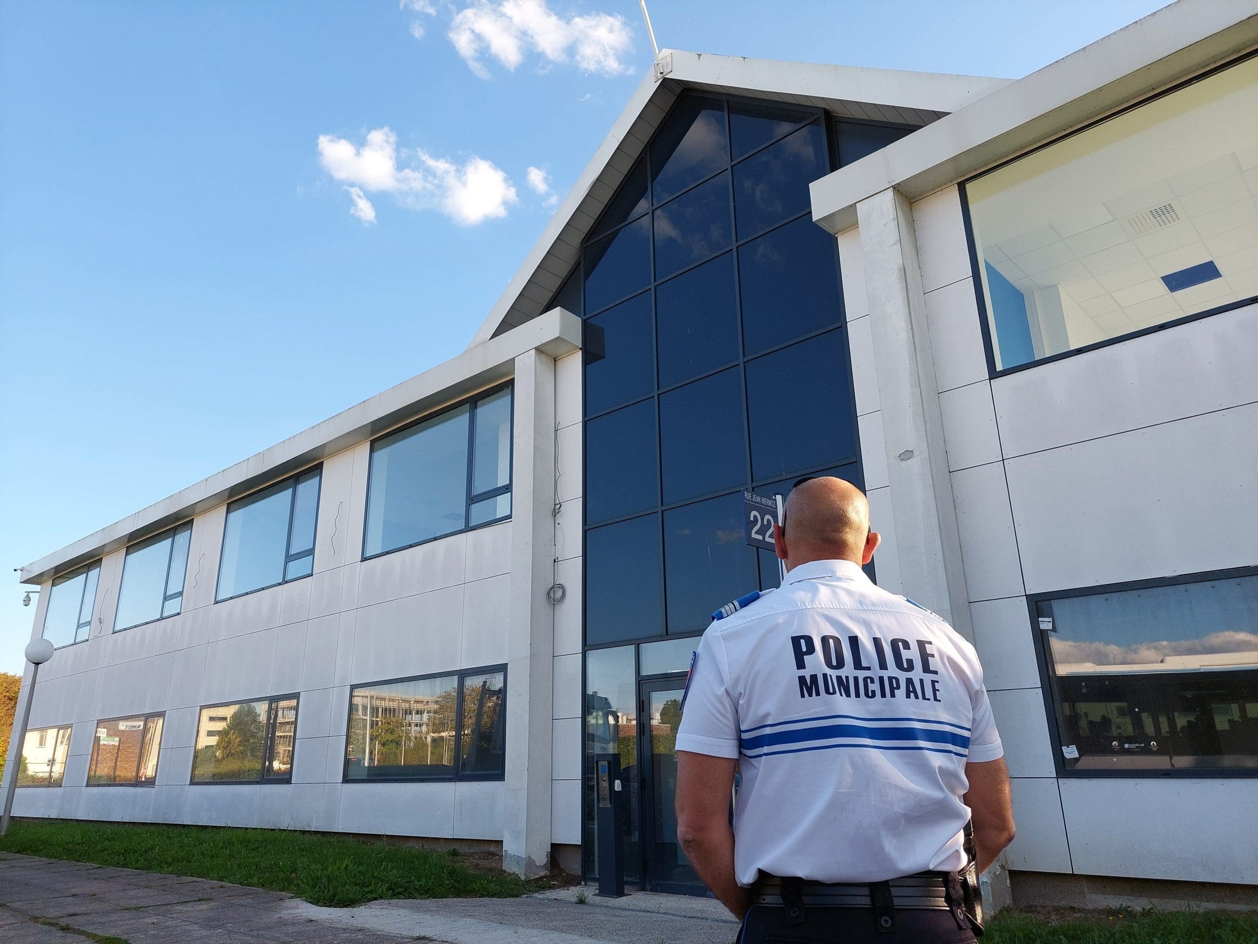 découvrez le guide complet du commissariat de corbeil : informations essentielles sur les services clés, démarches administratives et contact pour une assistance rapide et efficace.