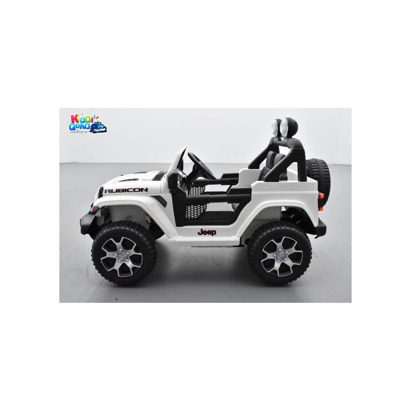 découvrez notre jeep 4x4 électrique inspirée du wrangler, alliant robustesse et innovation. prix élevé justifié par une technologie avancée et des performances exceptionnelles.