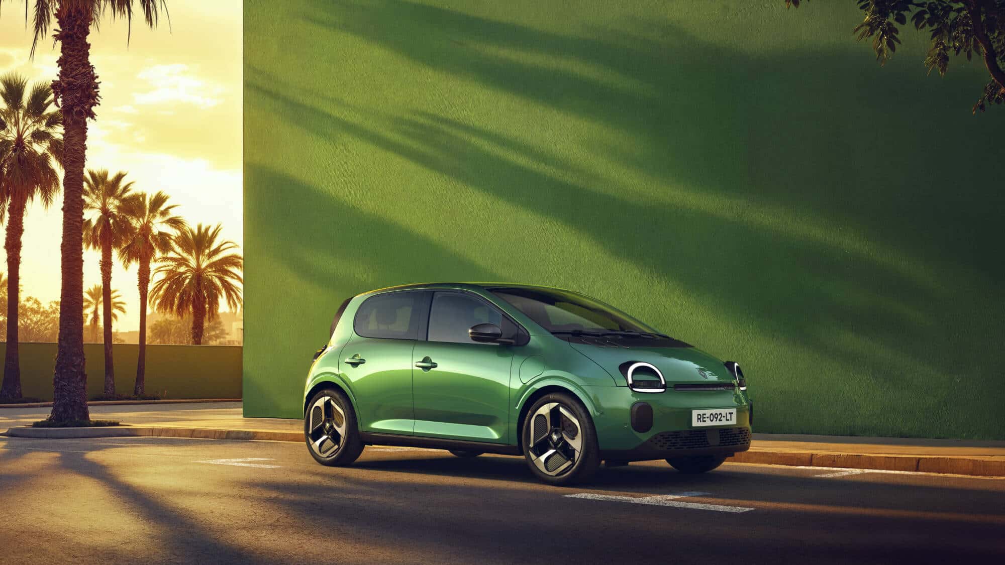 découvrez comment citroën casse les prix de la ë-c3 pour rivaliser avec la twingo e-tech, offrant une alternative électrique abordable et performante.