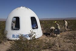 découvrez les défis techniques et les innovations des vols new shepard de blue origin, une avancée majeure dans le tourisme spatial suborbital.