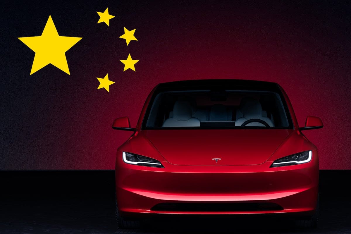 analyse de la chute de tesla et la montée rapide d'un constructeur chinois de véhicules électriques, une transformation majeure dans l'industrie automobile.