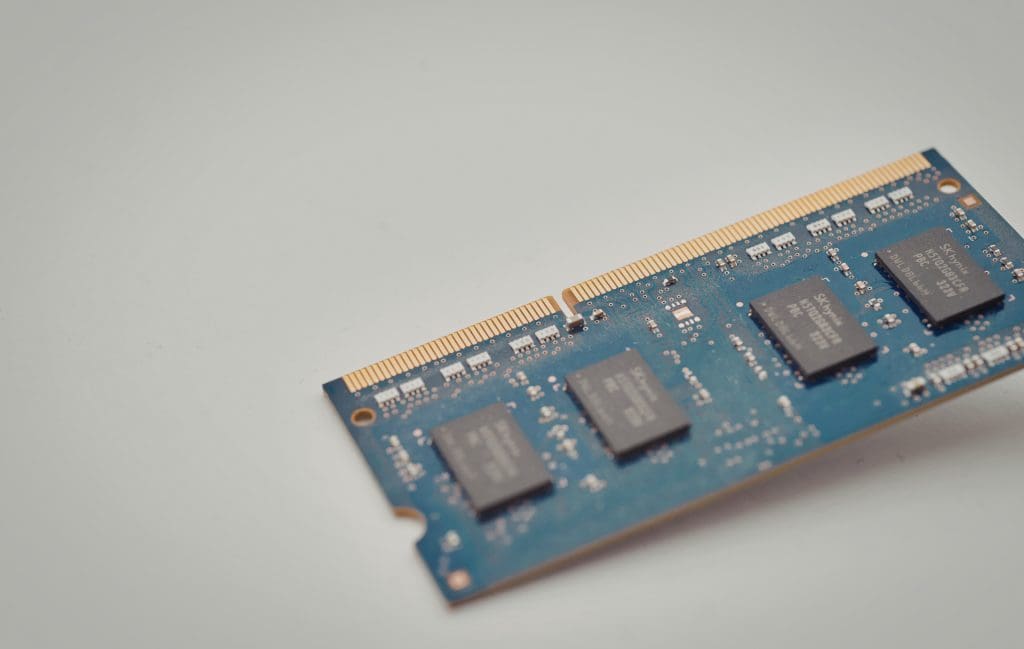 choisir des barrettes de RAM performantes et adaptées